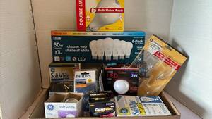 lot 3205 image: Lightbulbs 4