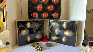 lot 3216 image: Gold and Red Christmas Ornaments