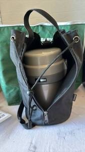 lot 3228 image: Insulated bag, and thermos and bag that holds small containers