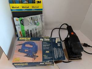 lot 3309 image: BenchTop Pro Jig Saw with Black & Decker Sander and 3M Metal Sandpaper
