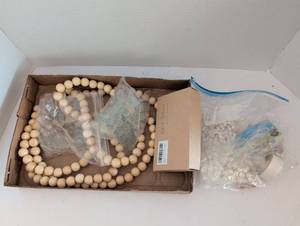 lot 3319 image: Jewelry Making Bead Kit with Wooden Beads and Glass Components