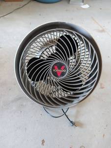 lot 3411 image: Vornado Air Circulation Fan with Speed Control