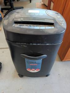 lot 3434 image: Royal 160MX Crosscut Paper Shredder