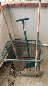 lot 4102 image: Garden tools shovel, hoe and edger