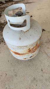 lot 4106 image: Used Propane Gas Tank Cylinder