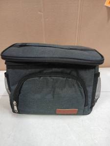 lot 33810 image: Insulated Lunch Bag