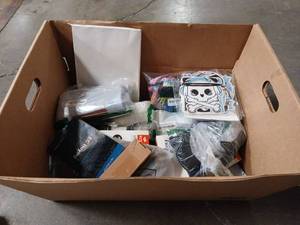 lot 62066 image: Mystery box