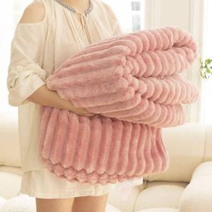 lot 1190 image: 1 Piece Cloud-Like Ribbed Blanket  Ribbed Curled-Edge Blanket, Thick Double-Sided Flannel Winter Throw, No Shedding Machine Washable, (Pink, 59.06inch78.74inch)