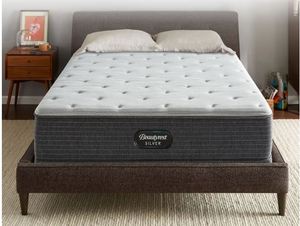 Beautyrest 12" Silver BRS900 Medium-Firm Mattress - Retail: $0