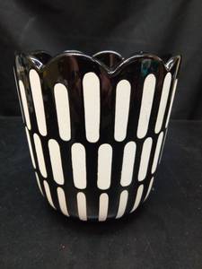 lot 1222 image: Black and White Striped Glass Vase Set - Retail $25