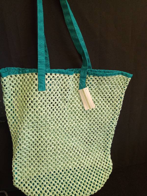 lot 2054 image: Woven Straw Tote with Turquoise Trim - Retail $25