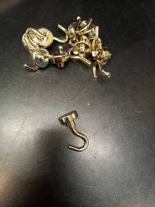 lot 2089 image: 10 pk Magnetic Hardware Hook Set - Retail $15
