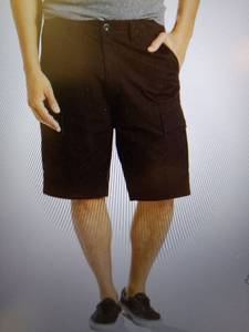 lot 2109 image: Mens Black Cargo Shorts with Multiple Pockets - Retail $35