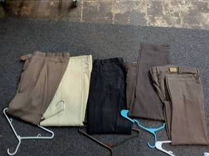 lot 10 image: Mixed Lot of Mens Denim Pants