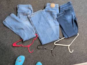 lot 19 image: St Johns Bay Bootcut Leg Jeans Size 10