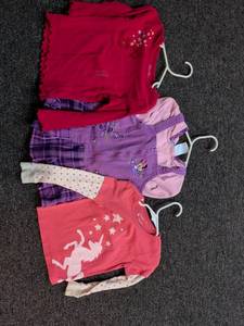 lot 34 image: Toddler Girls Clothing Bundle Size 3T