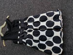 lot 37 image: Zunif Black and White Polka Dot Baby dress Size 5