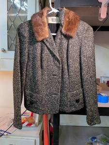 lot 50 image: Jermins Tweed Jacket with Fur Collar