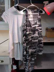 lot 78 image: Womens Dress and T-Shirt Bundle