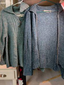 lot 104 image: Croft & Barrow Multi-Color Knit Cardigan Sweater Size XL