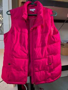lot 109 image: Charter Club Womens Pink Quilted Puffer Vest Size Large