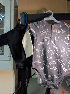 lot 113 image: Garanimals Dinosaur Print Baby Bodysuit 18M