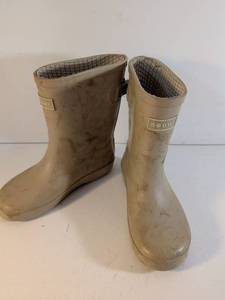 lot 137 image: GOUMI Rain Boots with Buckle Detail Size 12