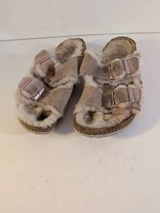 lot 142 image: Birkenstock Arizona Shearling Sandals