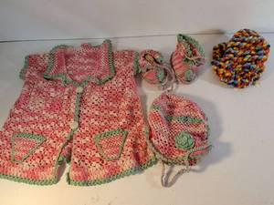 lot 150 image: Handmade Crochet Baby Outfit with Shoes and Bonnet Set