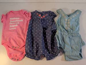 lot 151 image: Baby Girl Clothing Bundle 3 Pieces