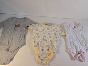 lot 152 image: Baby Onesie and Bodysuit Bundle - Multiple Sizes 6-9 months