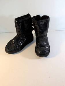 lot 177 image: UGG Black Sequin Boots with Back Bow Detail Size 3