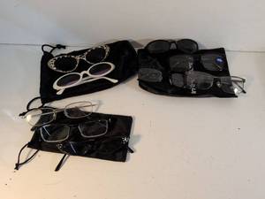 lot 181 image: Mixed Eyewear Collection with Reading Glasses and Sunglasses