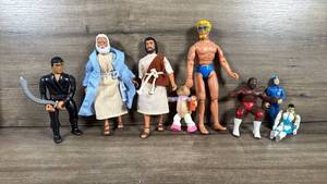 lot 130 image: Mixed Action Figure  Lot