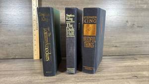 lot 148 image: Stephen King Hardcover Books