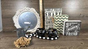 lot 153 image: Home Decor Bundle Set