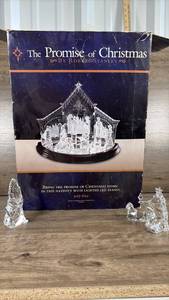 lot 236 image: Robert Stanley Promise of Christmas Crystal Nativity Set with LED Light Base