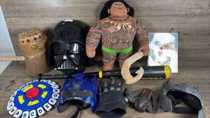 lot 246 image: Mixed boy toy lot and Easton baseball bat