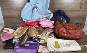 lot 250 image: Mixed Womens Handbags and make up bags