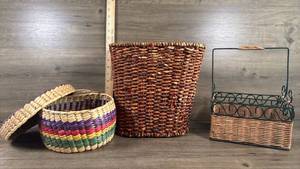lot 284 image: Handwoven Basket Collection Set of 3