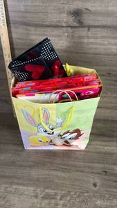 lot 329 image: Gift bag lot