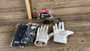 lot 334 image: Golf Accessories Bundle with TaylorMade M2 Driver Headcover and Nike Belt Buckles