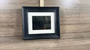 lot 341 image: Digital Phillips photo frame