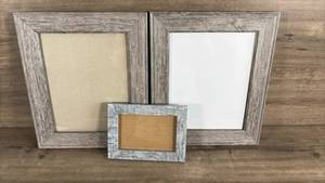 lot 399 image: Set of 3 Rustic Wood Picture Frames Different Sizes