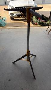 lot 411 image: Hangaway Portable clothes drying rack