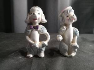 lot 5195 image: Ceramic Poodle Salt and Pepper Shaker Set