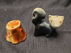 lot 5501 image: Ceramic Animal Salt and Pepper Shaker Set