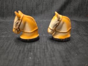 lot 5507 image: Japanese Ceramic Animal Salt and Pepper Shakers Set