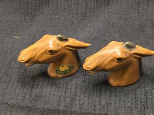 lot 5524 image: Rosemead Pottery Duck Head Salt and Pepper Shakers Set