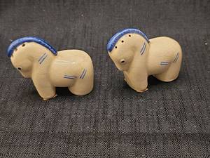 lot 5528 image: Ceramic horse Salt and Pepper Shakers Set with Blue Accents